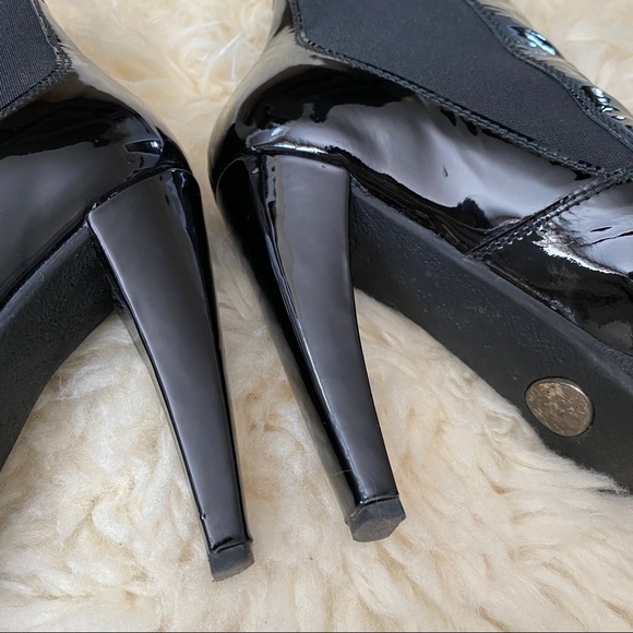 Stuart Weitzman High Shine Patent Heeled Booties Size 6.5 - Picture 12 of 15